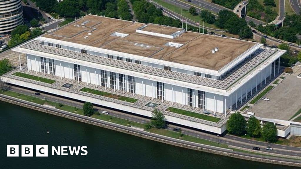 trump-officials-threaten-kennedy-center-demolition-if-court-blocks-renovations