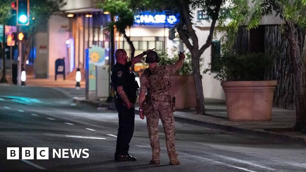 man-shot-dead-by-fbi-after-taking-hostages-at-california-bank