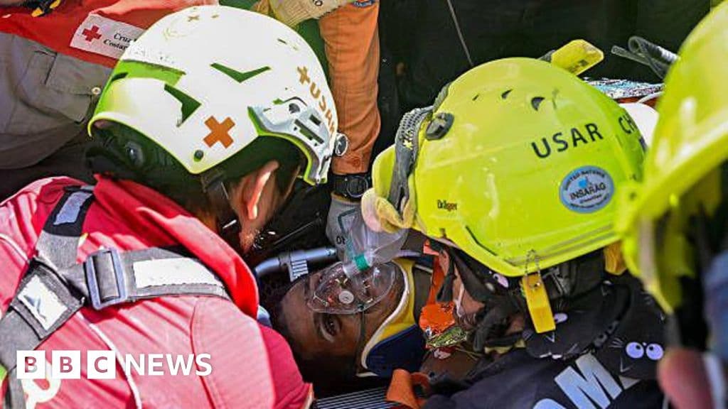 venezuela-quake-survivor-pulled-out-alive-after-eight-days