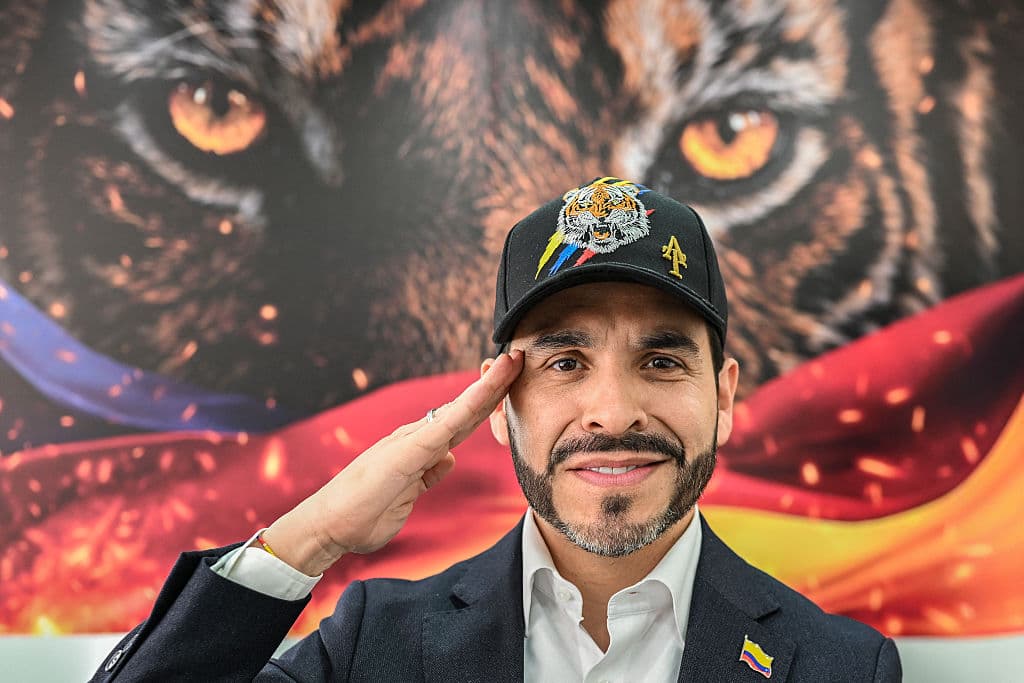 colombias-front-runner-is-no-populist