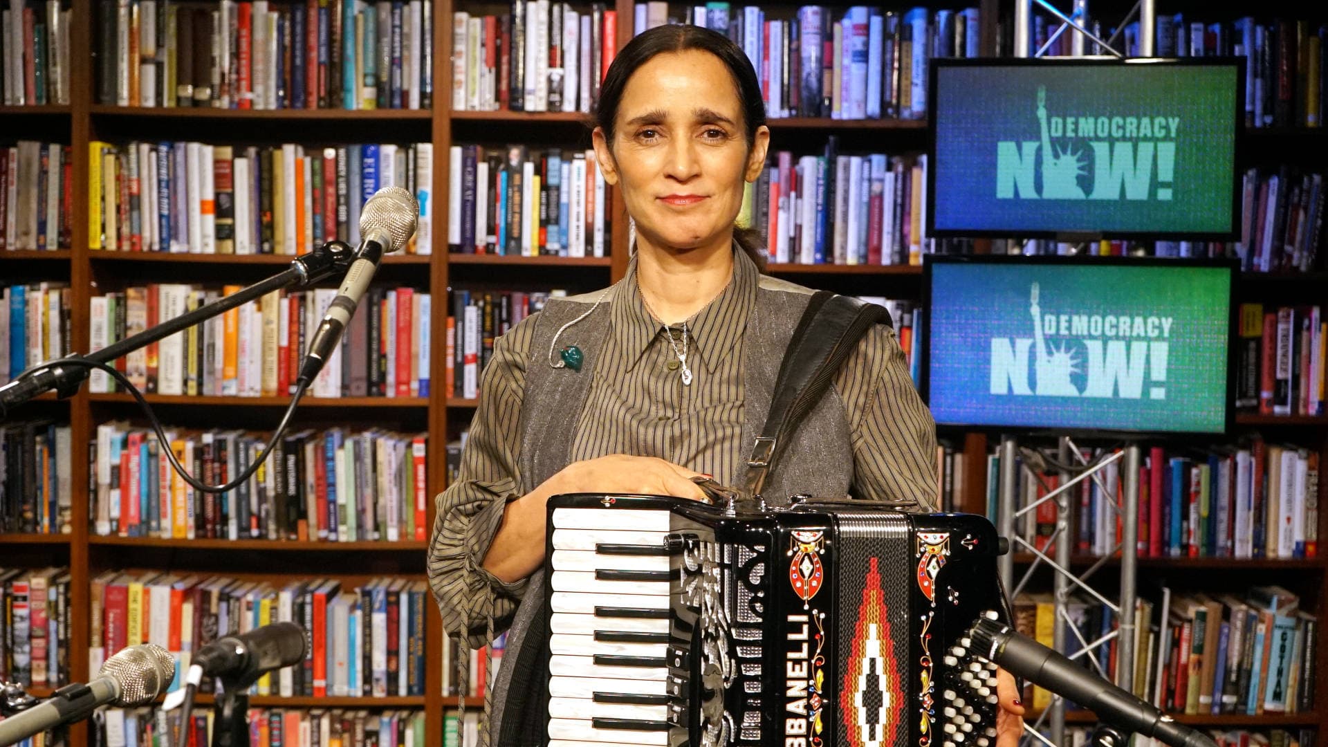 julieta-venegas-in-conversation-performance