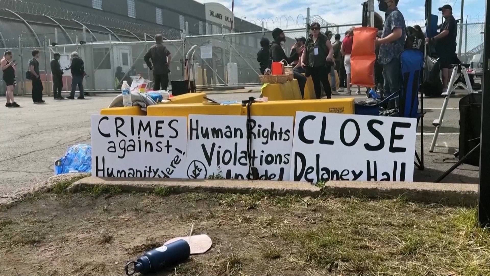 they-are-not-alone-inside-protests-outside-newark-ice-jail-support-hunger-striking-detainees