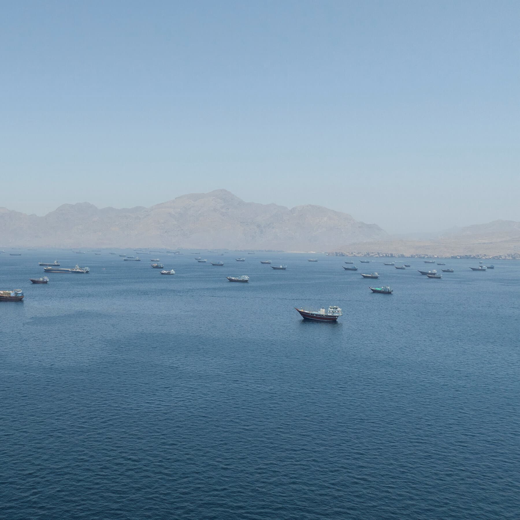 even-after-a-strait-of-hormuz-deal-moving-1500-ships-wont-be-easy