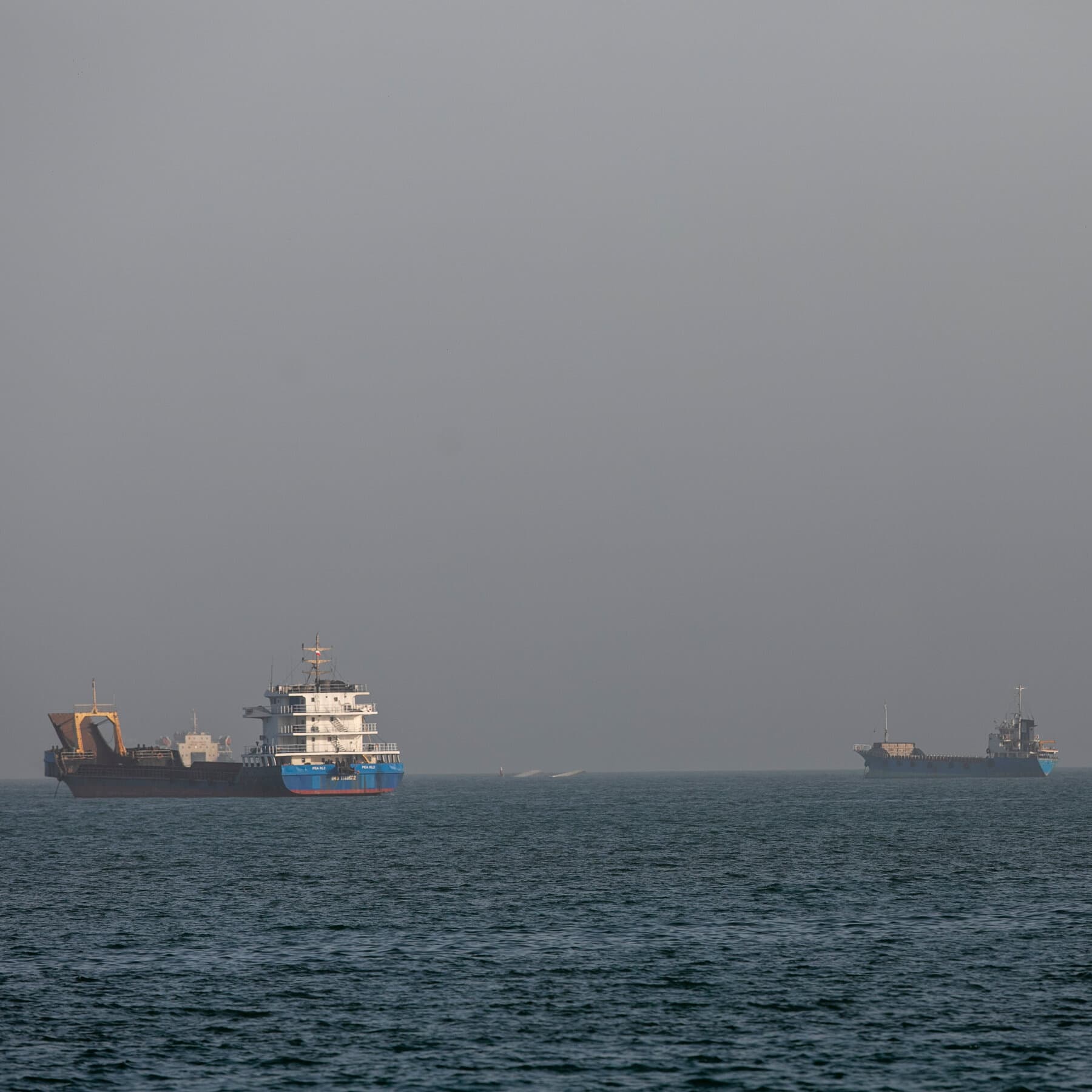 iran-war-live-updates-us-and-iran-trade-strikes-further-threatening-negotiations