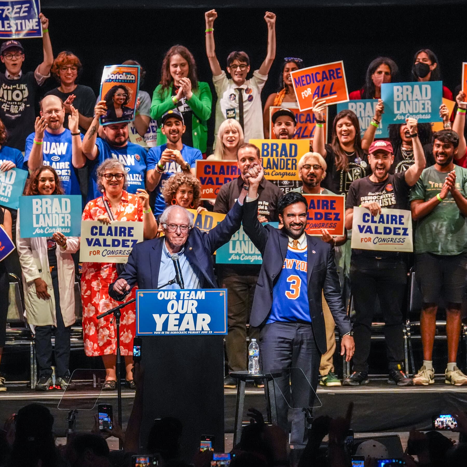 how-american-socialism-changed-and-stormed-the-democratic-party