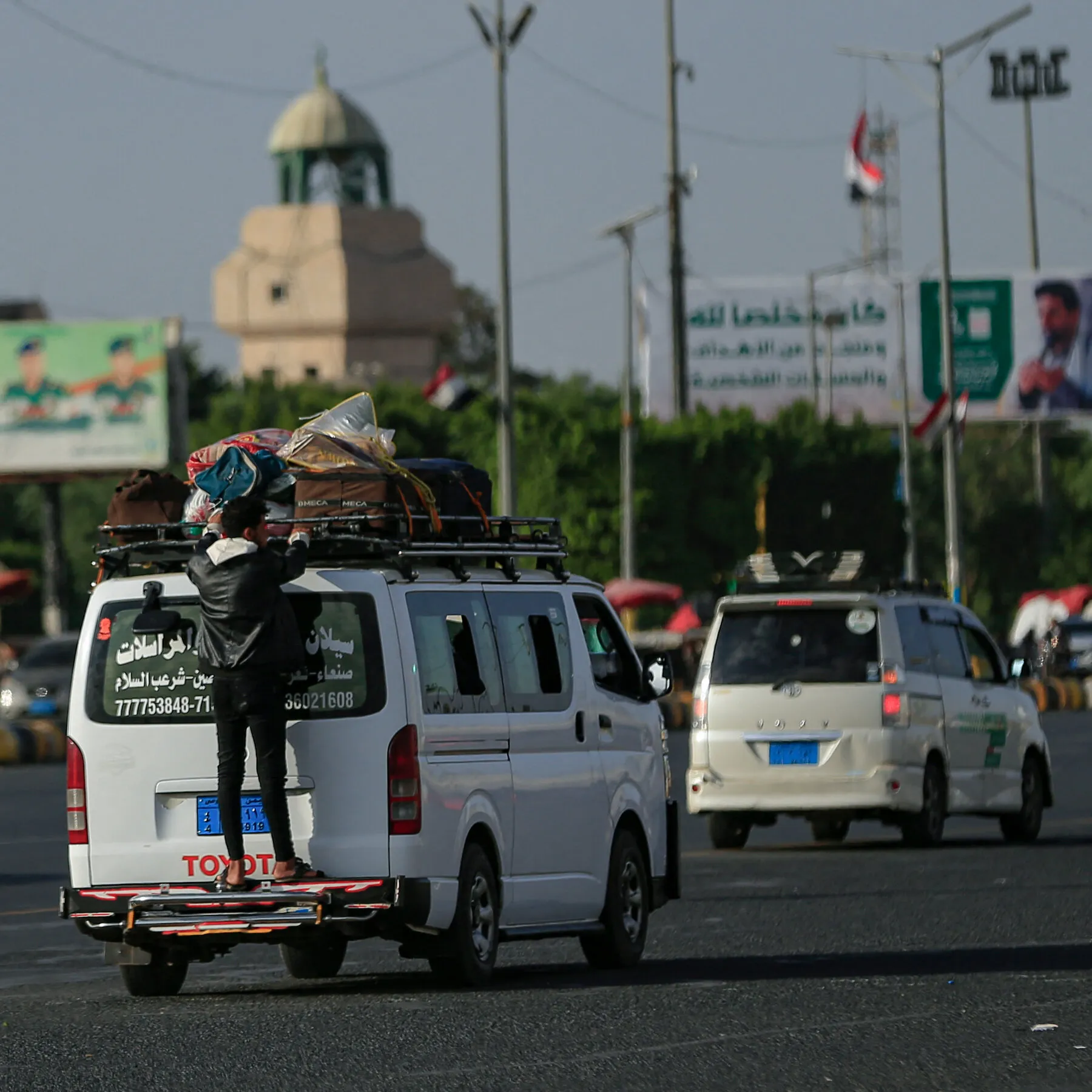 saudi-arabia-and-yemens-houthis-trade-threats-to-hit-oil-facilities